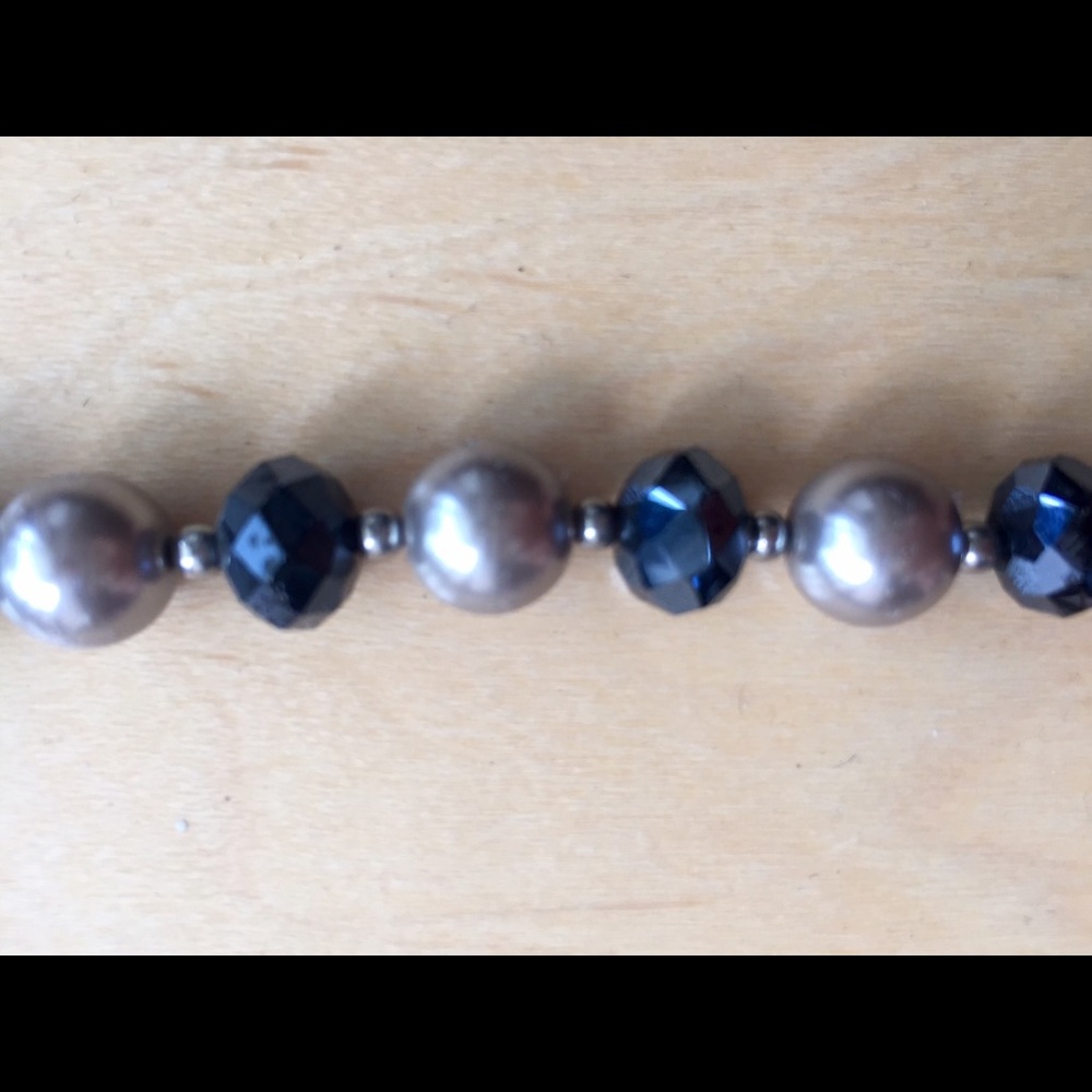 Beautiful necklace with ribbon tie - Picture 2 of 2